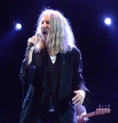 PATTI SMITH AND HER BAND perform HORSES @ Tollwood München 2015-07-13 (12)